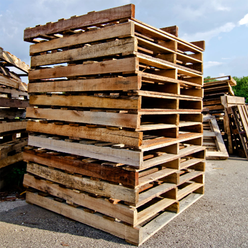 خرید پالت چوبی کارکرده صرفه اقتصادی دارد، زیرا عموم این پالت ها سالم هستند و یا در صورت خراب بودن با صرف اندک هزینه تعمیر می‌شوند و قابلیت استفاده مجدد دارند.